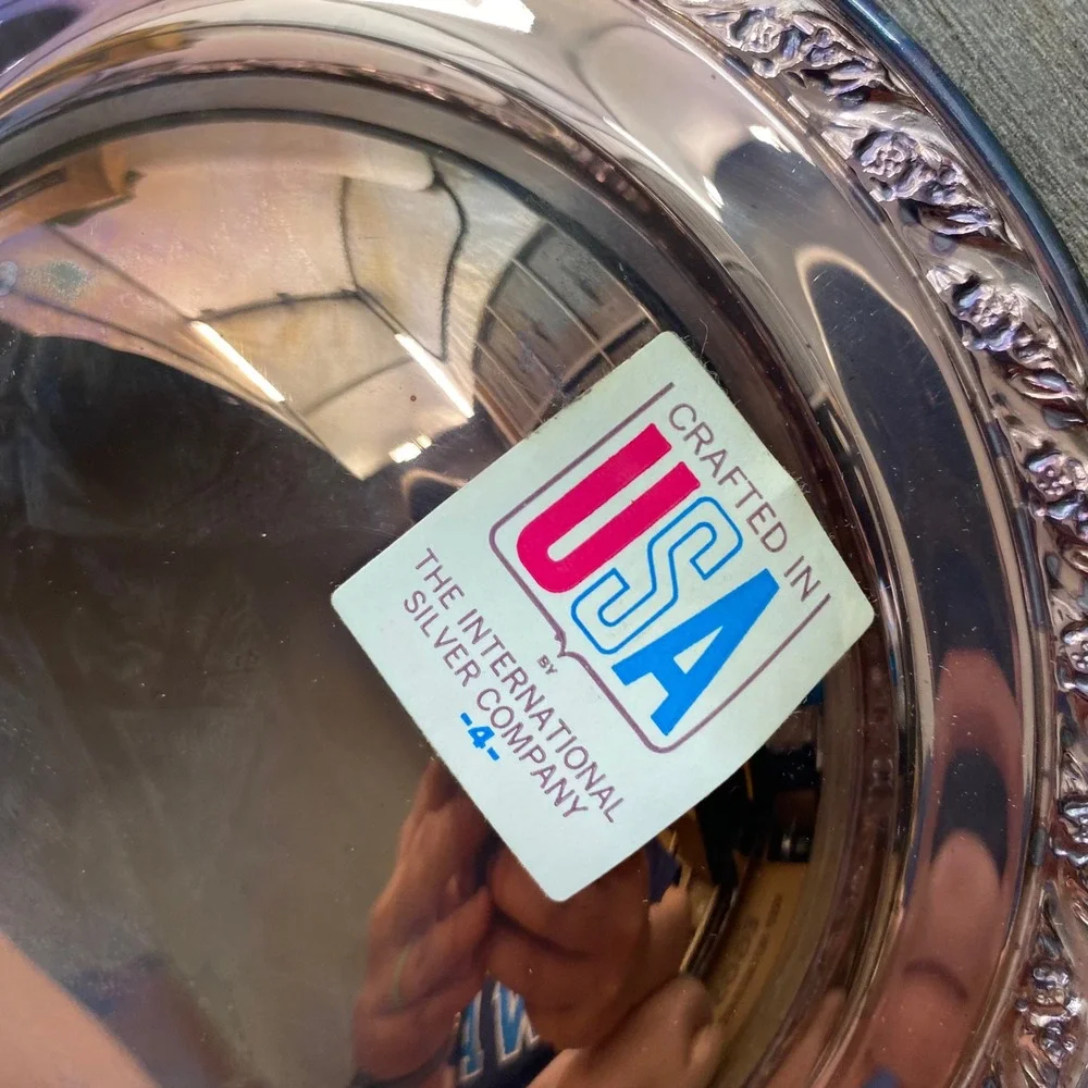 International Silver Co Ornate Floral Embossed Round Silverplate‎ Bowl USA